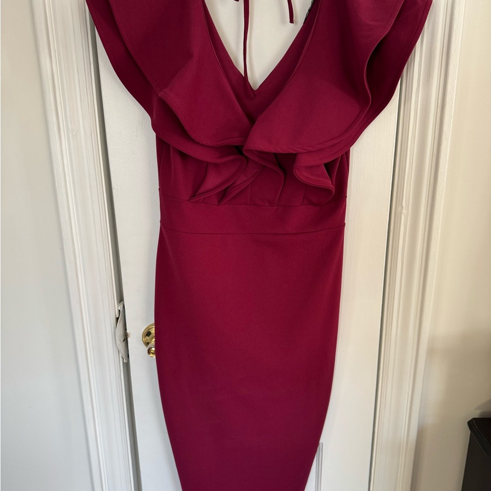 Elegant Burgundy Sleeveless Dress